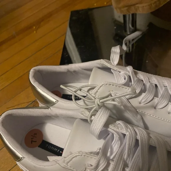 Tommy Hilfiger Sz7.5 Women’s Shoes - Picture 7 of 10
